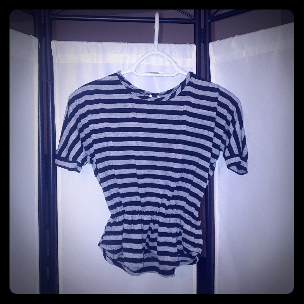 Short sleeve top with peplum